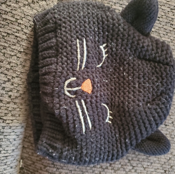 black cat - Picture 2 of 2